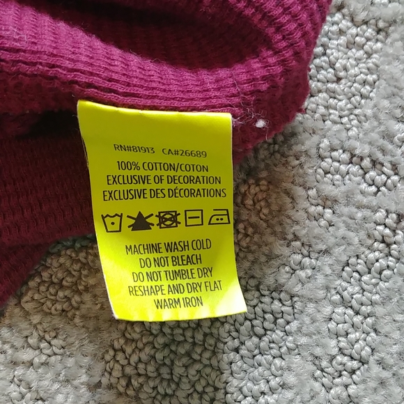 Robert Graham Zip Pullover - Picture 5 of 5